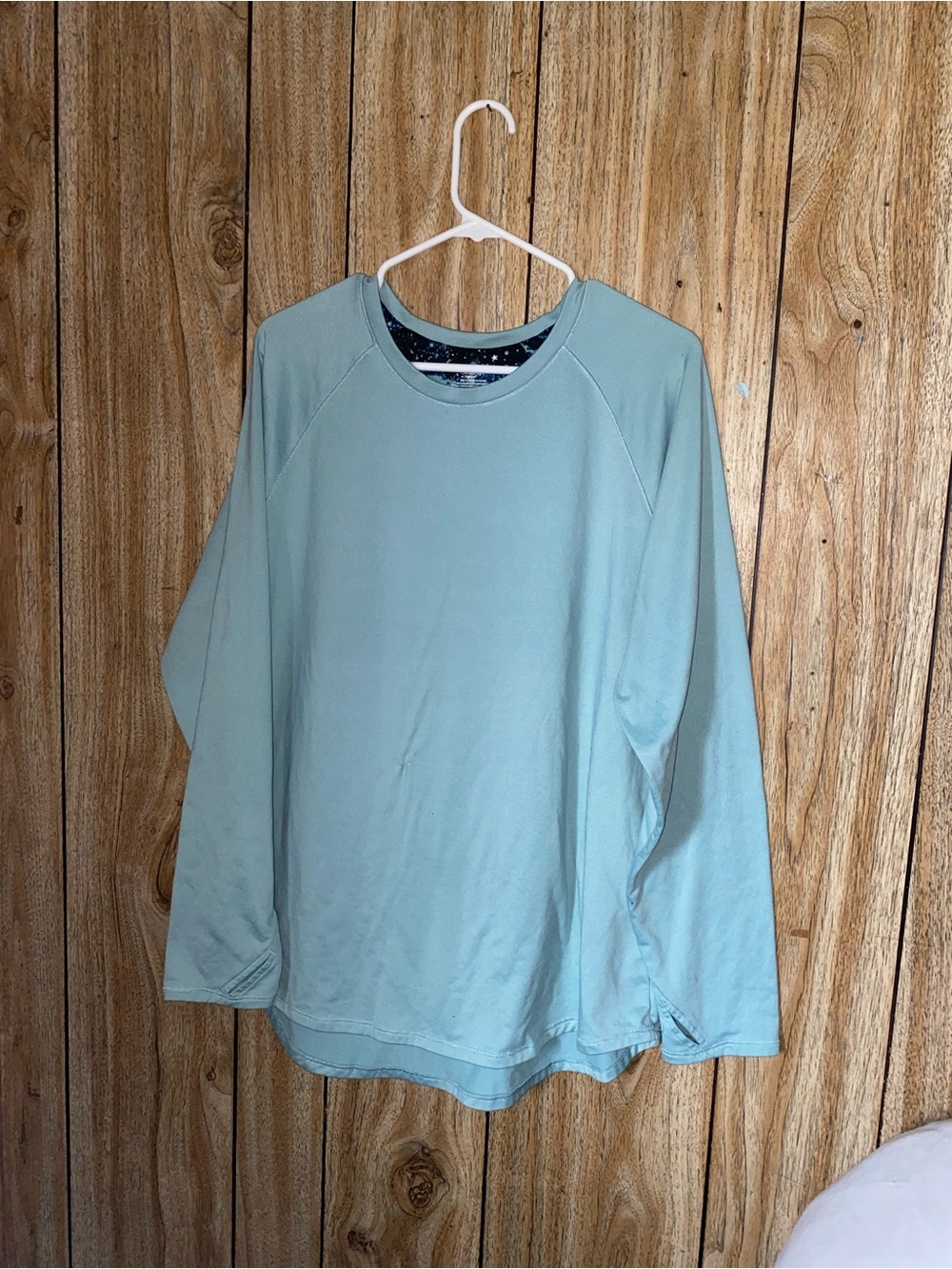 Women  Long-Sleeve Crewneck Shirt - Light Sage
